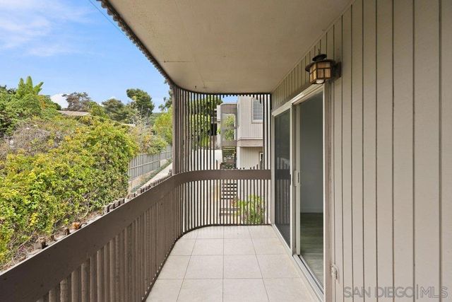 155 Rosebay Dr 40, Encinitas, CA 92024