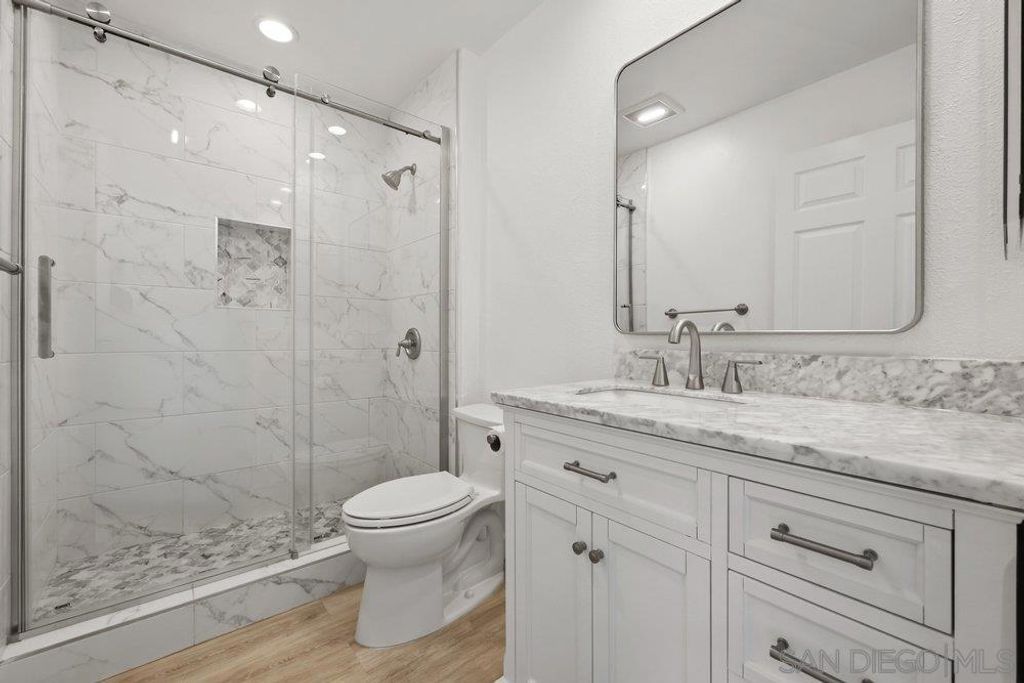 155 Rosebay Dr 40, Encinitas, CA 92024