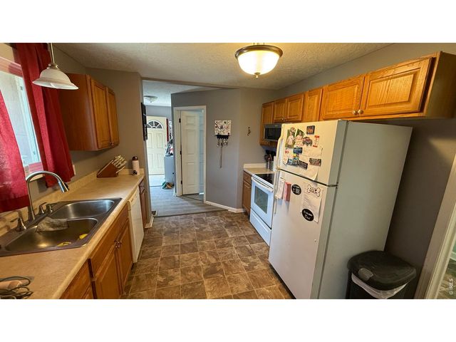 1546 N Cleveland Ave, Loveland, CO 80538