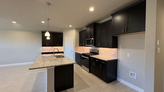 4243 CORNERSTONE Circle, Granbury, TX 76048