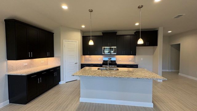 4243 CORNERSTONE Circle, Granbury, TX 76048