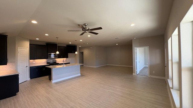 4243 CORNERSTONE Circle, Granbury, TX 76048