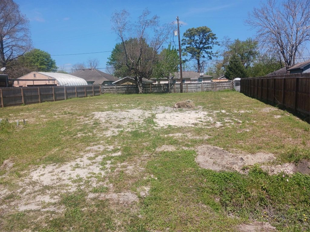 6217 Willow Dale Street, Houston, TX 77087