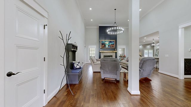 1742 Old Gallatin Rd, Portland, TN 37148