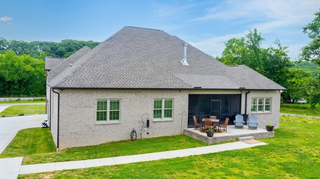 1742 Old Gallatin Rd, Portland, TN 37148
