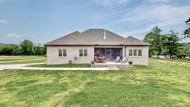 1742 Old Gallatin Rd, Portland, TN 37148
