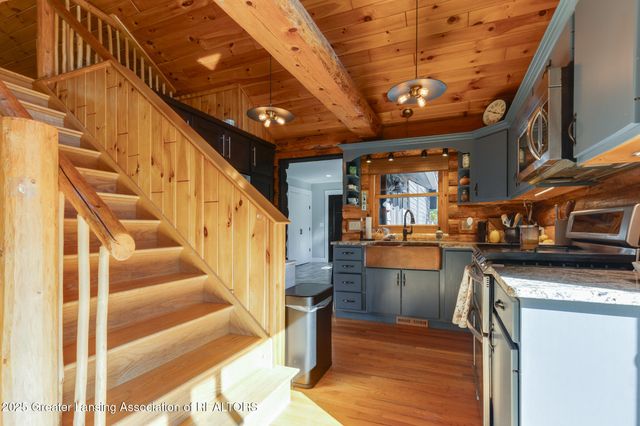 880 Holly Court, Williamston, MI 48895