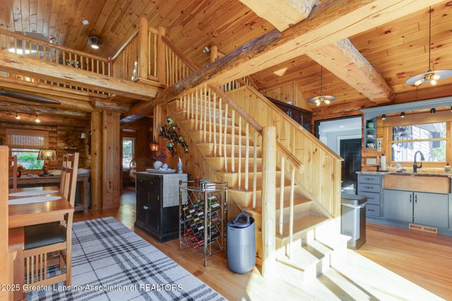 880 Holly Court, Williamston, MI 48895