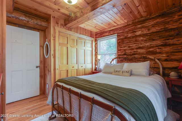 880 Holly Court, Williamston, MI 48895