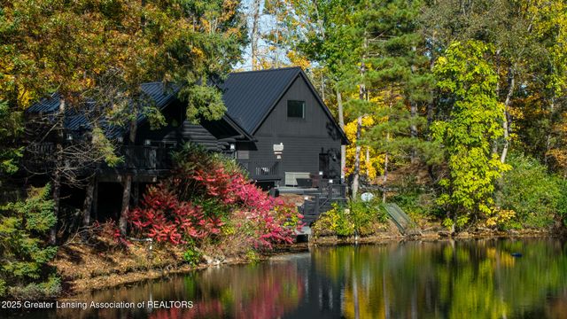 880 Holly Court, Williamston, MI 48895