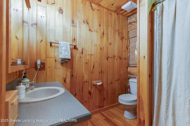 880 Holly Court, Williamston, MI 48895