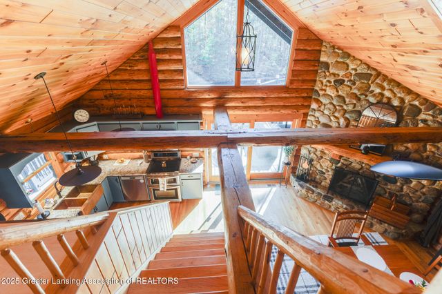 880 Holly Court, Williamston, MI 48895