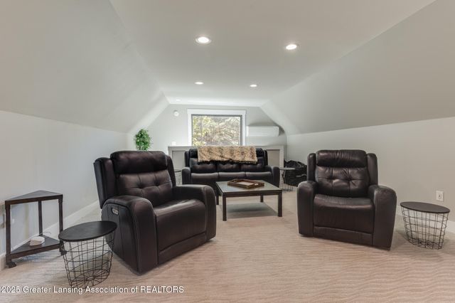 880 Holly Court, Williamston, MI 48895