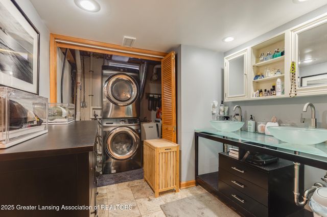 880 Holly Court, Williamston, MI 48895