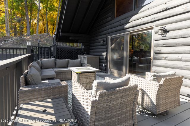 880 Holly Court, Williamston, MI 48895