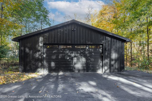 880 Holly Court, Williamston, MI 48895