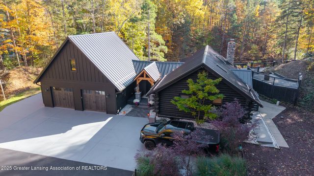 880 Holly Court, Williamston, MI 48895