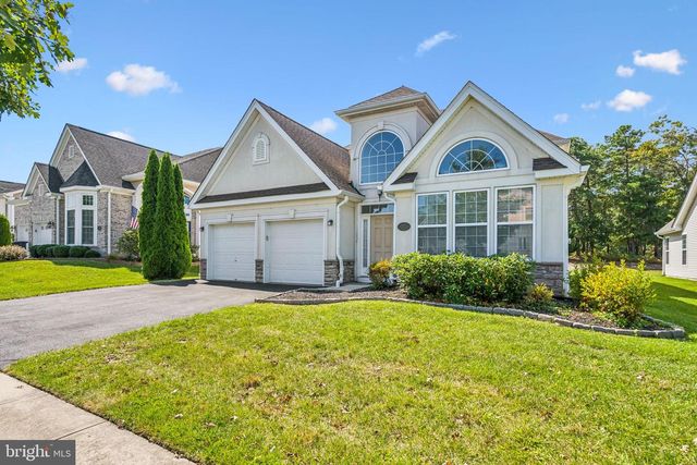 7 HONEYSUCKLE DR, Manahawkin, NJ 08050