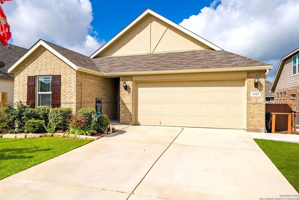 1321 Rolling Field, New Braunfels, TX 78132