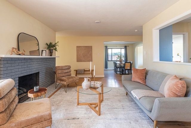 1109 Espanola Street NE, Albuquerque, NM 87110