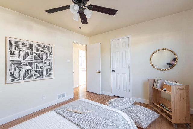 1109 Espanola Street NE, Albuquerque, NM 87110