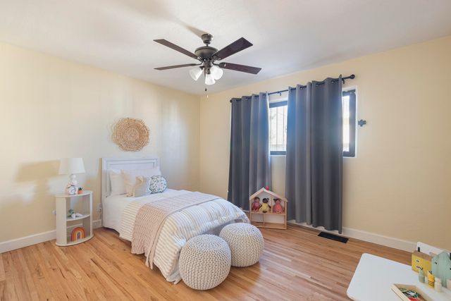 1109 Espanola Street NE, Albuquerque, NM 87110