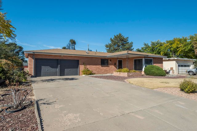 1109 Espanola Street NE, Albuquerque, NM 87110