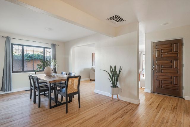 1109 Espanola Street NE, Albuquerque, NM 87110