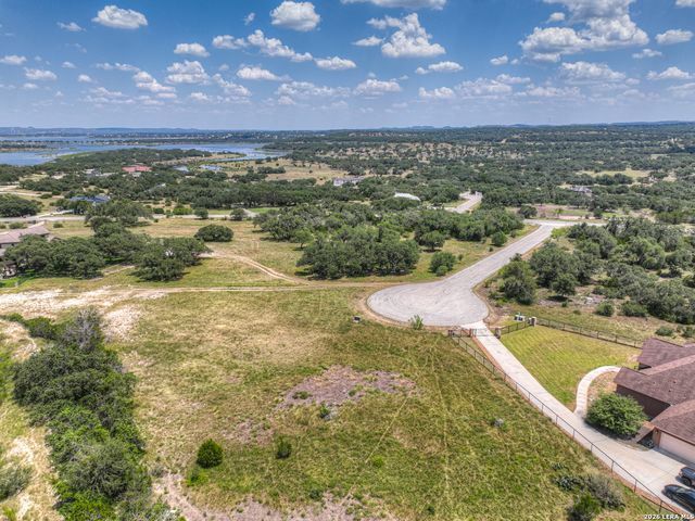 2121 Camino Way, Canyon Lake, TX 78133