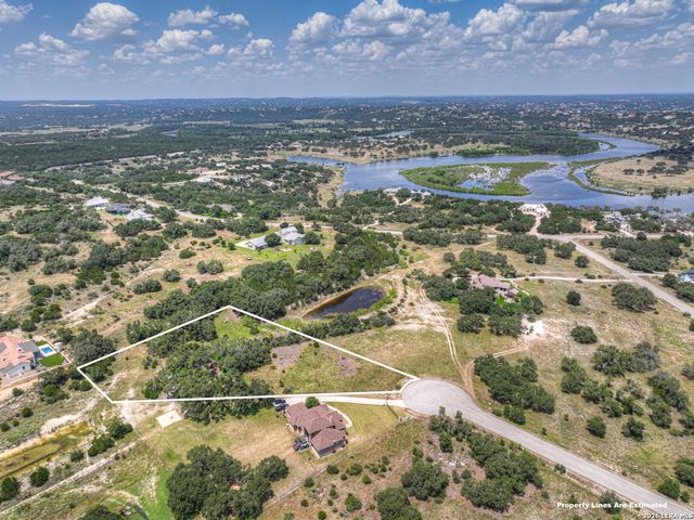 2121 Camino Way, Canyon Lake, TX 78133