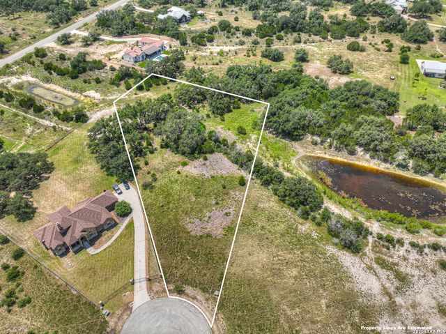2121 Camino Way, Canyon Lake, TX 78133