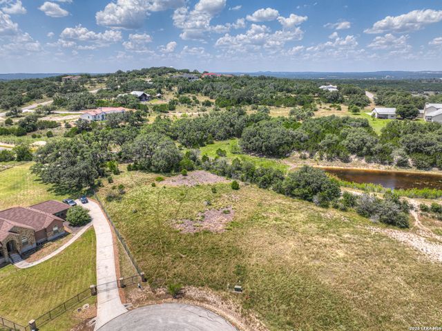 2121 Camino Way, Canyon Lake, TX 78133