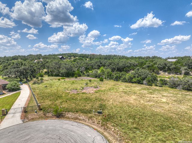 2121 Camino Way, Canyon Lake, TX 78133