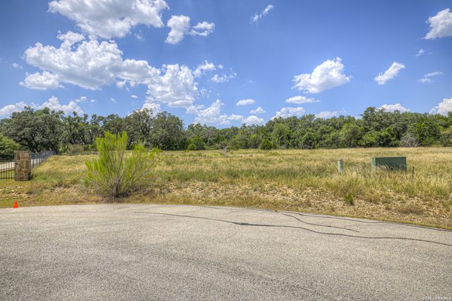 2121 Camino Way, Canyon Lake, TX 78133