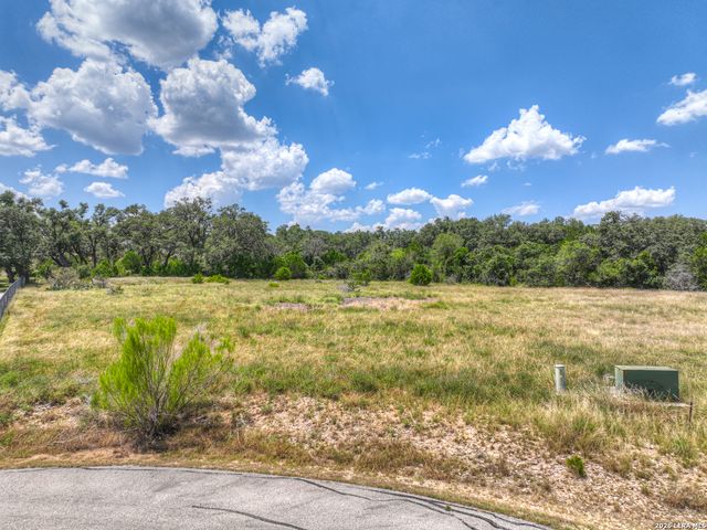 2121 Camino Way, Canyon Lake, TX 78133