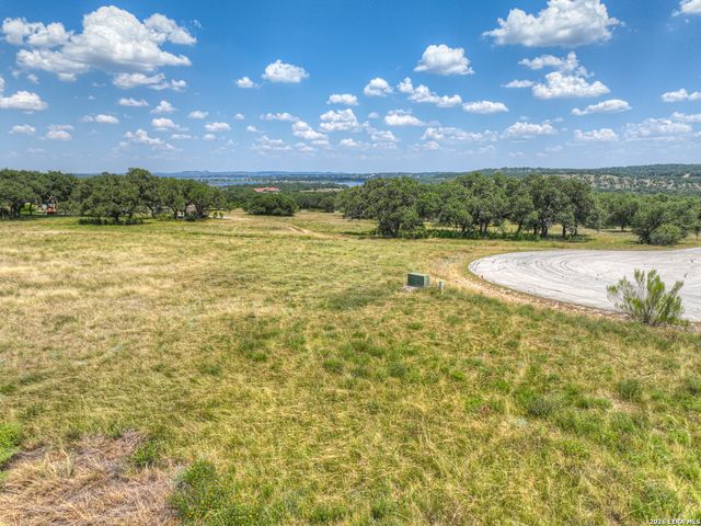 2121 Camino Way, Canyon Lake, TX 78133