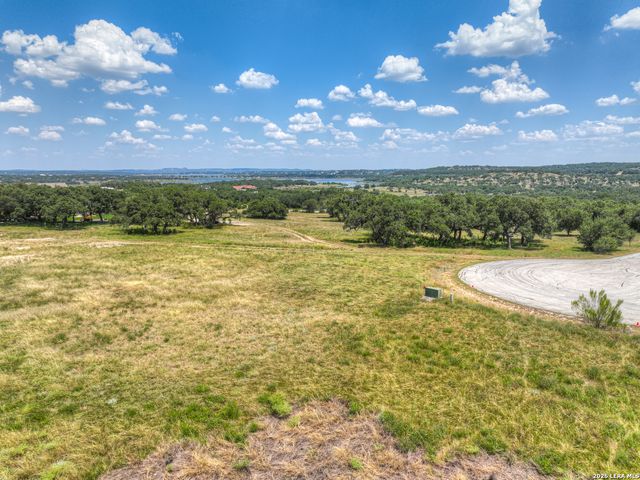 2121 Camino Way, Canyon Lake, TX 78133