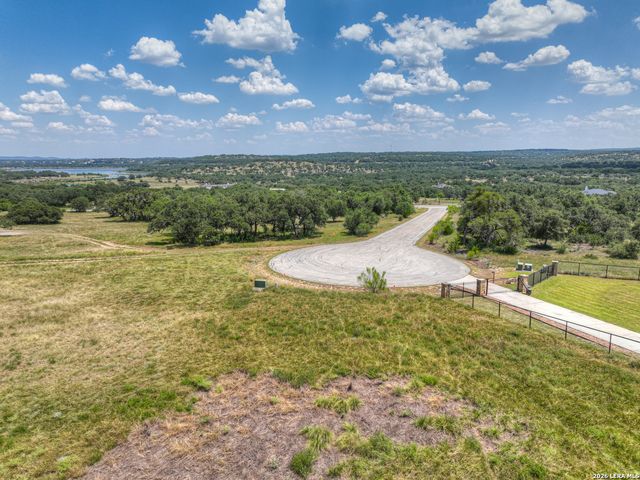 2121 Camino Way, Canyon Lake, TX 78133