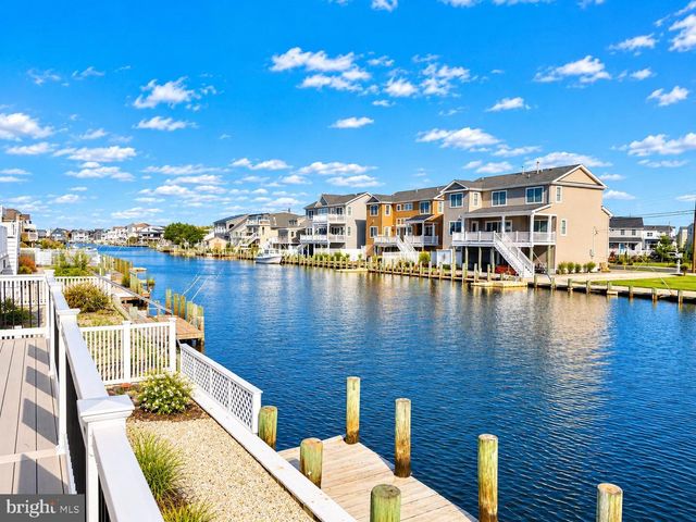 1366 PAUL BLVD, Manahawkin, NJ 08050
