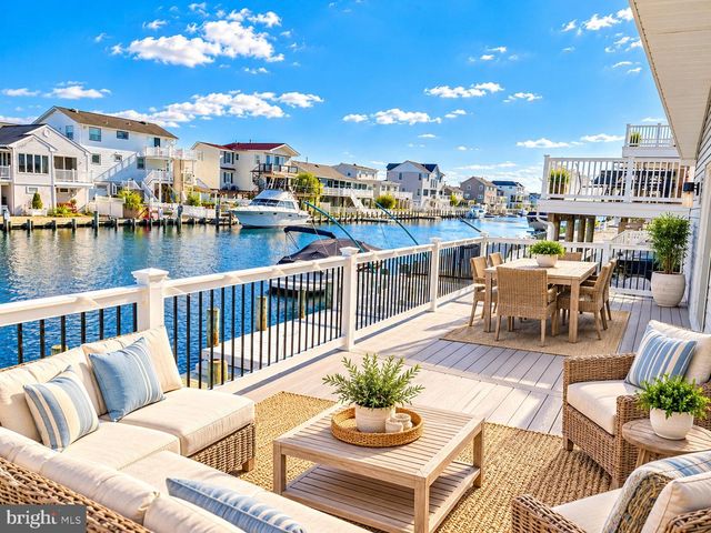 1366 PAUL BLVD, Manahawkin, NJ 08050