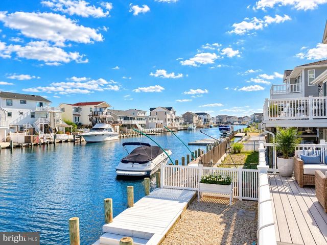 1366 PAUL BLVD, Manahawkin, NJ 08050