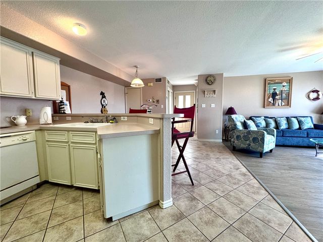 15125 Leeward 10, Corpus Christi, TX 78418