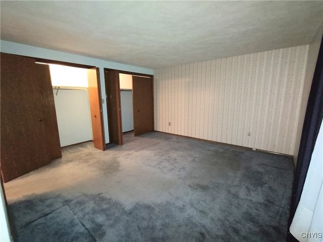 8211 Erskine Drive, Cicero, NY 13030