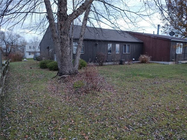 8211 Erskine Drive, Cicero, NY 13030