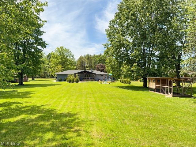 6132 Oak Hill Drive, West Farmington, OH 44491
