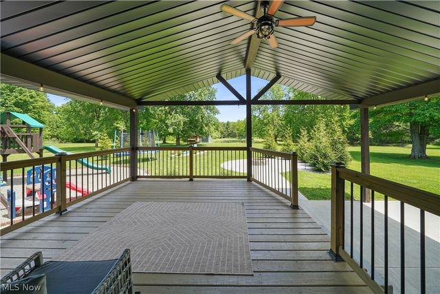 6132 Oak Hill Drive, West Farmington, OH 44491