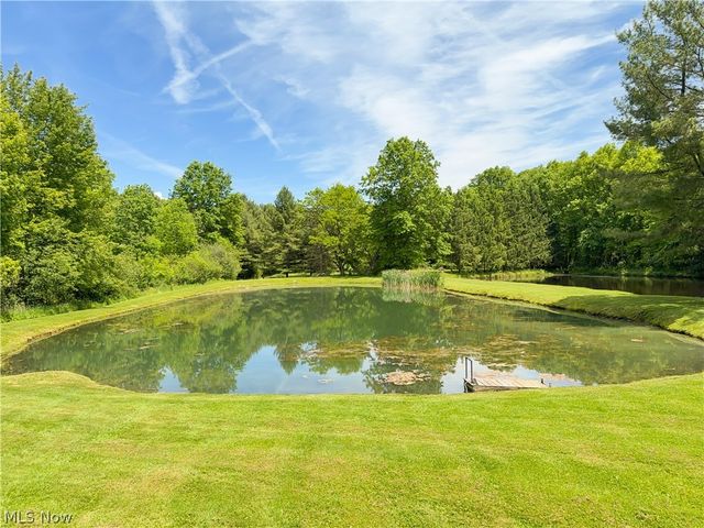 6132 Oak Hill Drive, West Farmington, OH 44491
