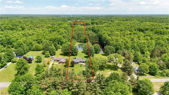 6132 Oak Hill Drive, West Farmington, OH 44491