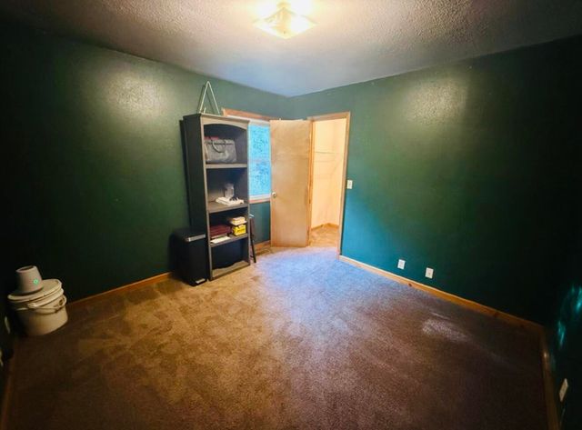 52 Trenidy Lane, Reeds Spring, MO 65737