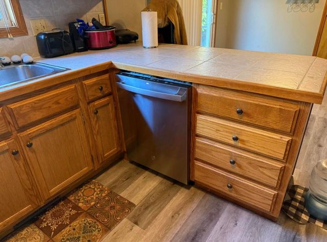 52 Trenidy Lane, Reeds Spring, MO 65737